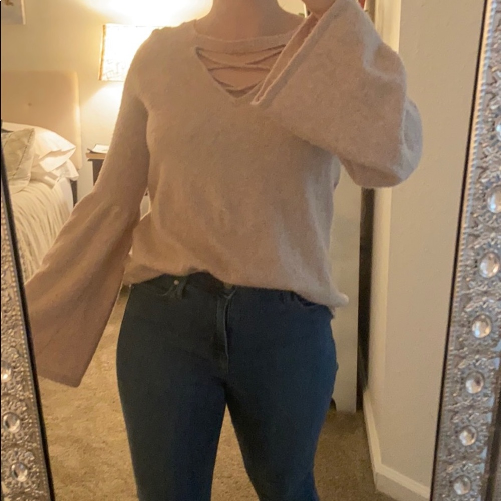 ❤️ SOLD ❤️ American Eagle Sweater - Picture 3 of 3